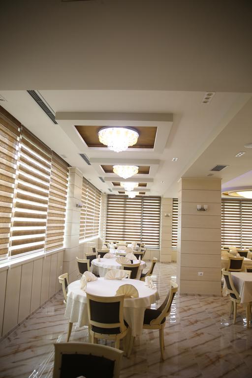 Hotel Pogradeci Екстер'єр фото