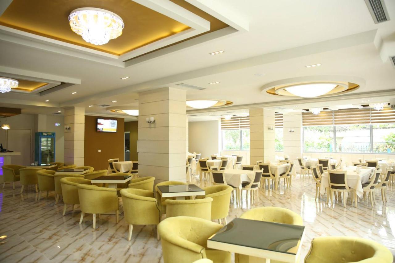 Hotel Pogradeci Екстер'єр фото